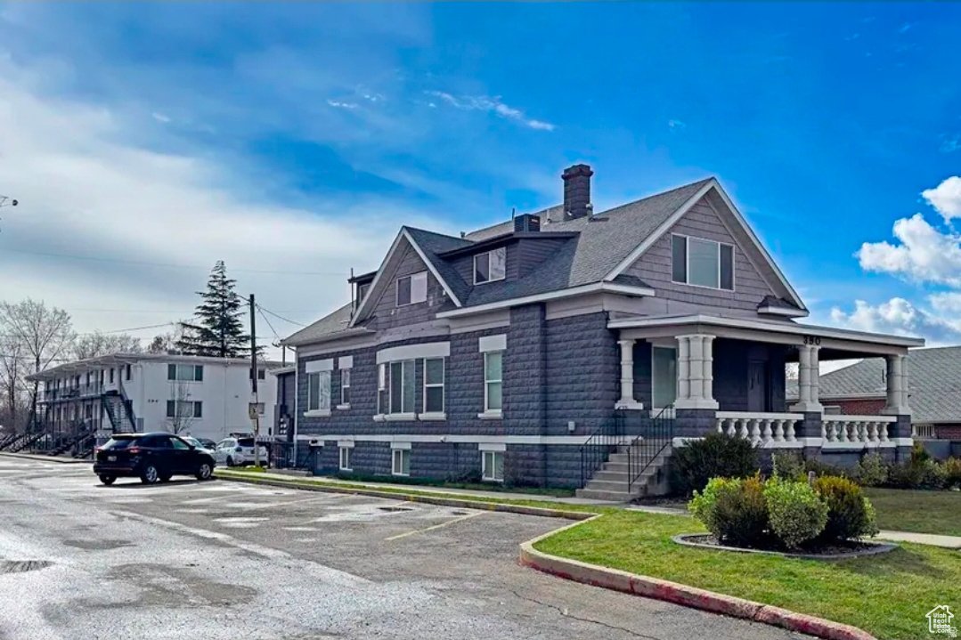 Charming Remodeled Apartment Near Liberty Park